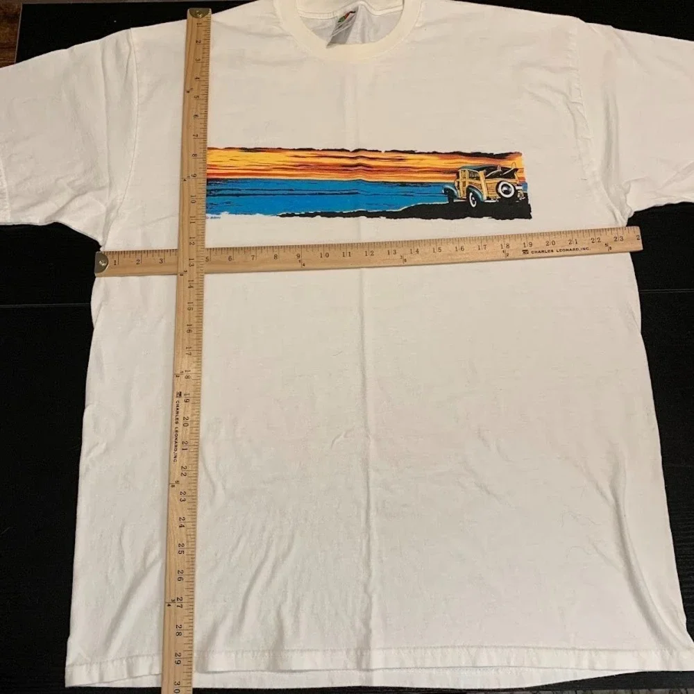 Vintage Fruit of the Loom Airwaves Woodie Car Beach Scene T-Shirt Men's XL